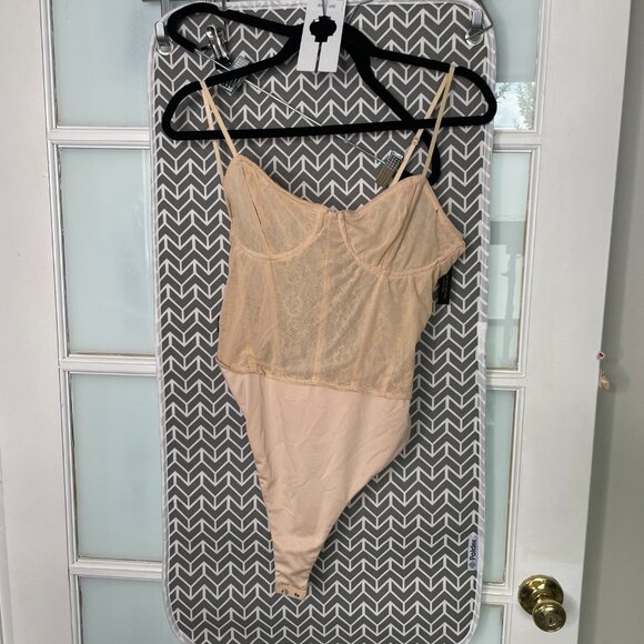 AFRM | Cora Lace Bodysuit in Shifting Sand - Picture 7 of 7